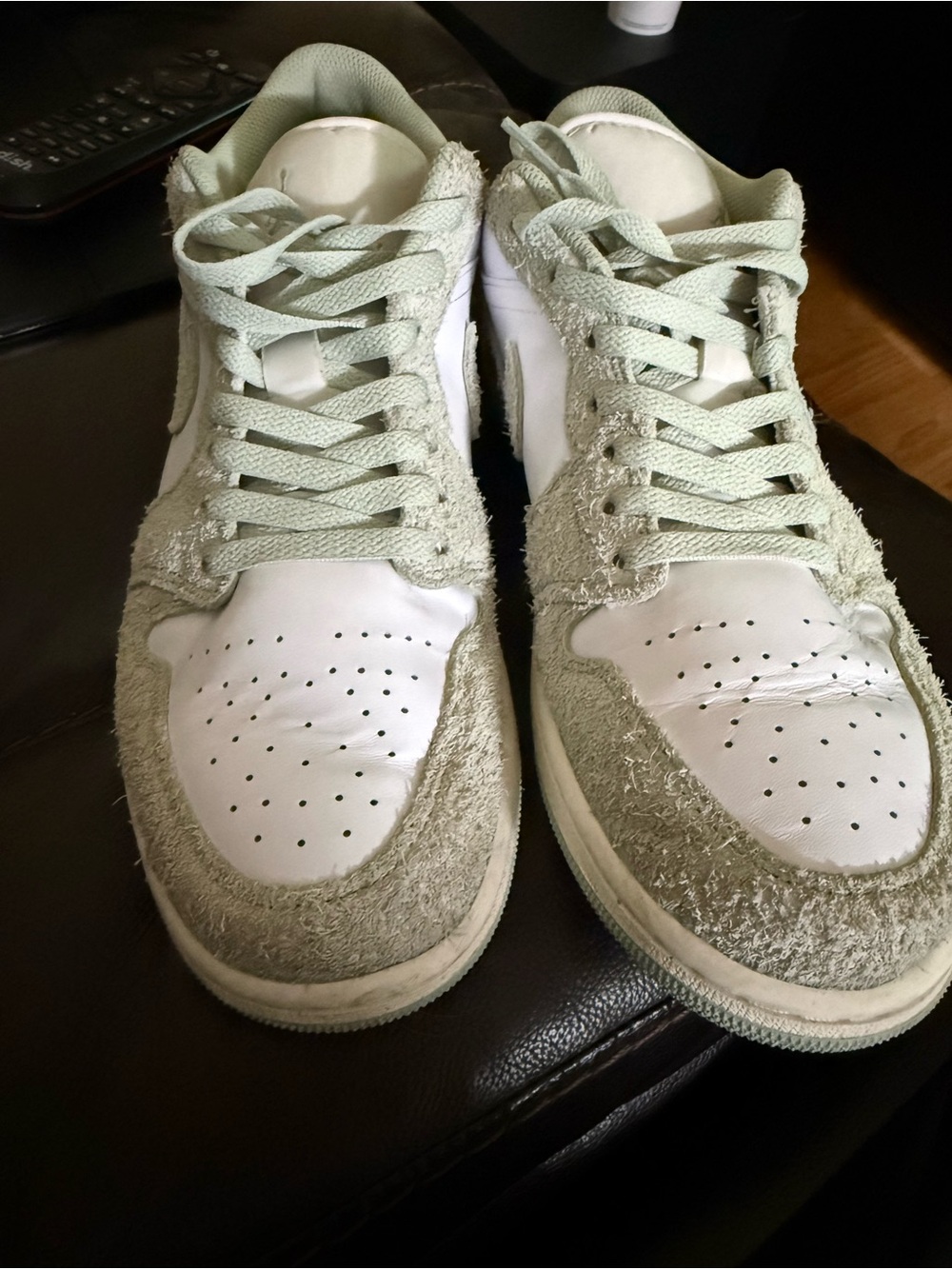 Air Jordan Men's Retro 1 Low Se Sneakers Men’s 11 like new